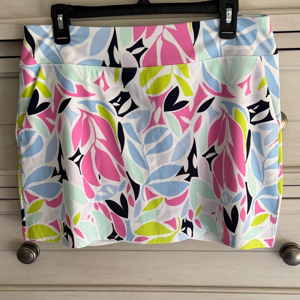 Tommy Bahama 16” Pink and Green Leaf Print Mini Skirt SZ L
